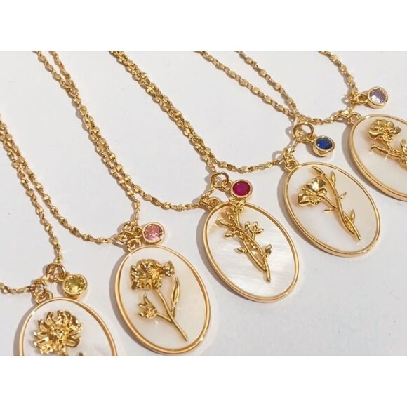 Mother of Pearl - Birth Flower Necklace - Birth Month Jewelry - Botanical Jewelr - Picture 8 of 10